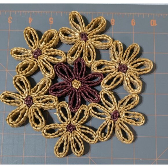 Set of 4 Vintage Straw/Wicker/Rattan Hot Pads/Trivets Floral Geometric Patterns - Picture 5 of 10